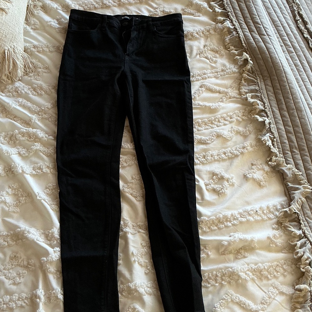 Hudson High Waisted Black Jeans, with stretch. Barely ever worn